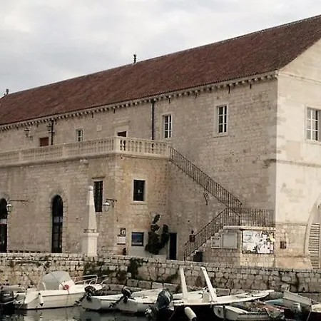 - Teranea Hvar Hotel
