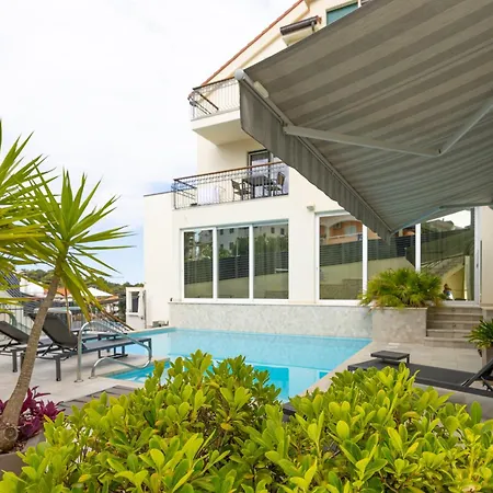 - Teranea Hvar Bed & Breakfast Hvar Town