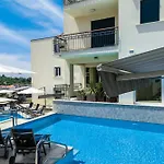 فندق مبيت وإفطار - Teranea Hvar 4*