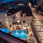 - Teranea Hvar Couette-café Hvar Town