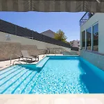 - Teranea Hvar Oda ve Kahvaltı 4*