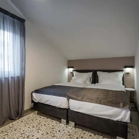 - Teranea Hvar 4* Hvar Town