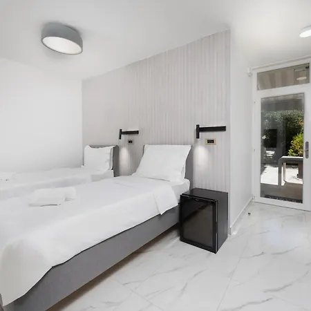 - Teranea Hvar B&B 흐바르