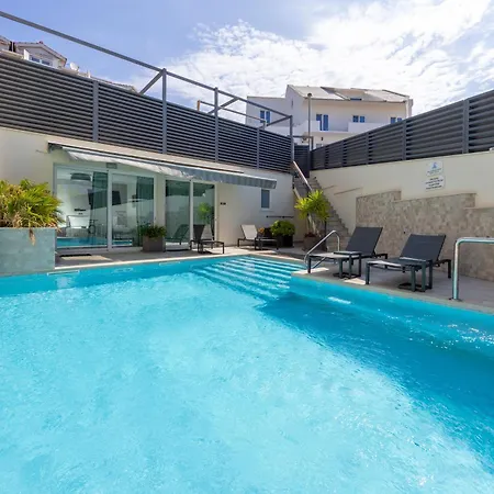 Bed & Breakfast - Teranea Hvar 4*