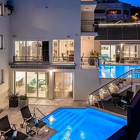 - Teranea Hvar B&B 흐바르