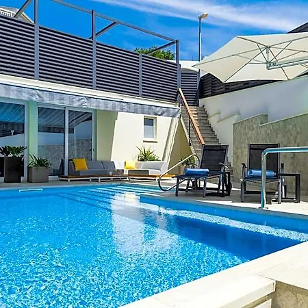 B&B - Teranea Hvar 흐바르