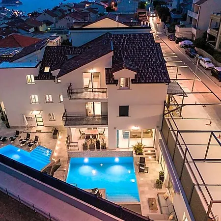 - Teranea Hvar 4* Hvar Town