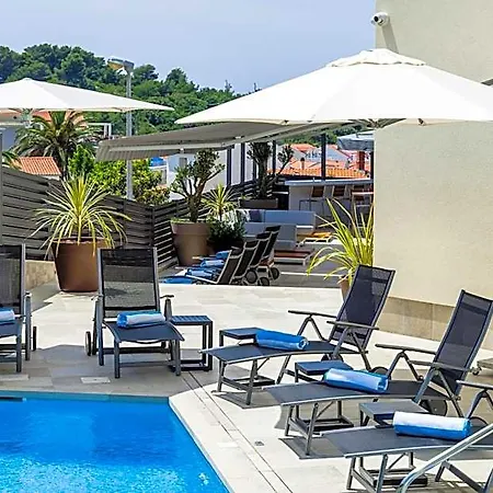 - Teranea Hvar 4*