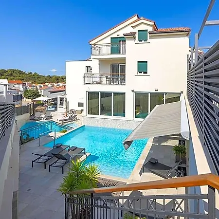 - Teranea Hvar 4*
