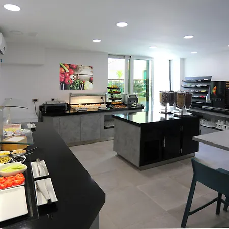 - Teranea Hvar Alojamento de Acomodação e Pequeno-almoço 4*