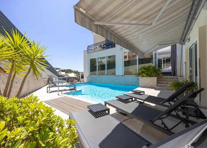 Bed & Breakfast - Teranea Hvar 4*