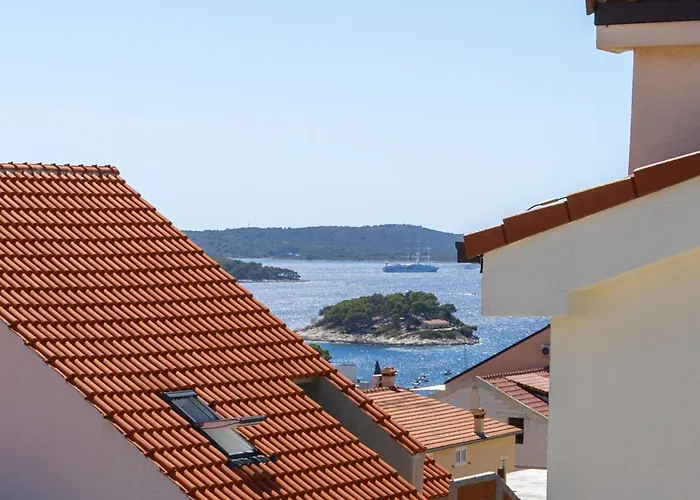 - Teranea Hvar Panzió 4*