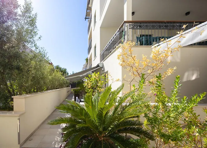 - Teranea Hvar Bed & Breakfast