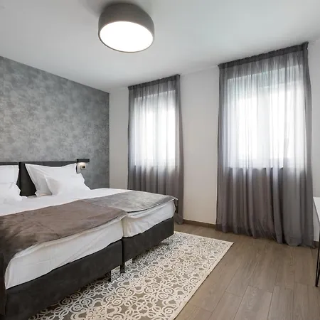 - Teranea Hvar Bed & Breakfast 4*