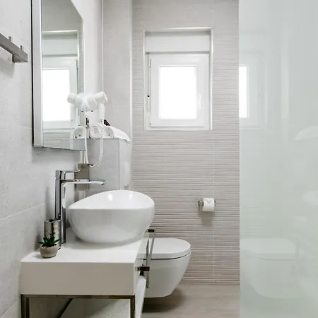 - Teranea Hvar Bed & Breakfast 4*