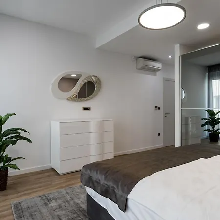 - Teranea Hvar 4* Hvar Town