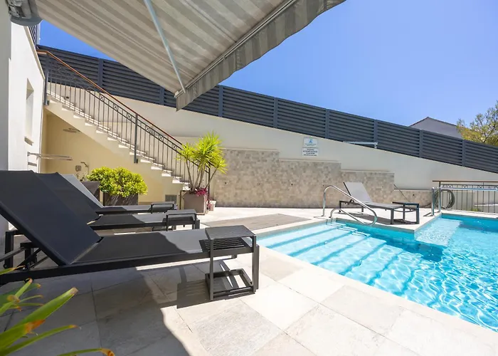 - Teranea Hvar 4* Hvar Town